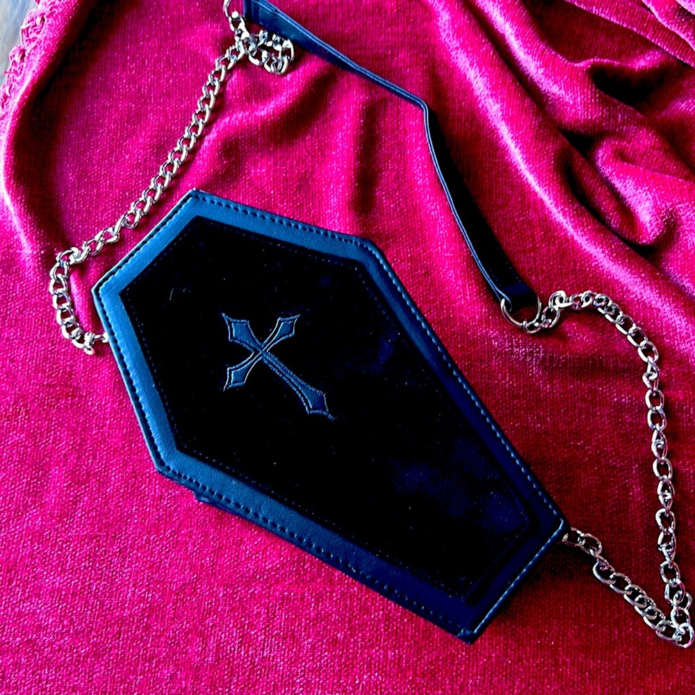 Velvet Cross Coffin Sling-Shoulder Purse